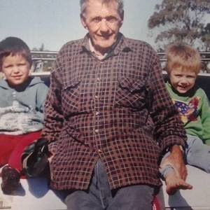 Meet your Posher, Buddy